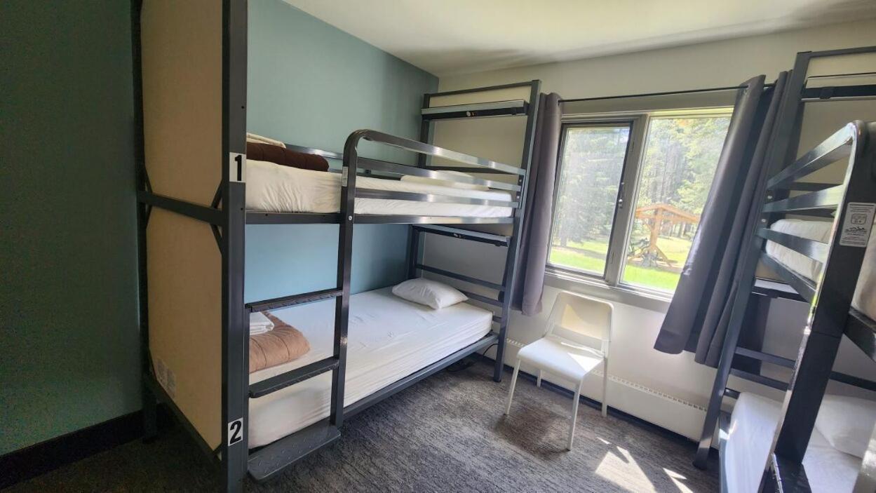 Hi Lake Louise Alpine Centre - Hostel エクステリア 写真