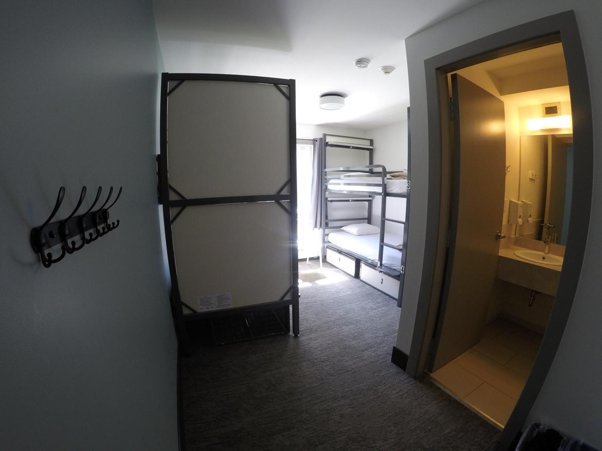 Hi Lake Louise Alpine Centre - Hostel エクステリア 写真