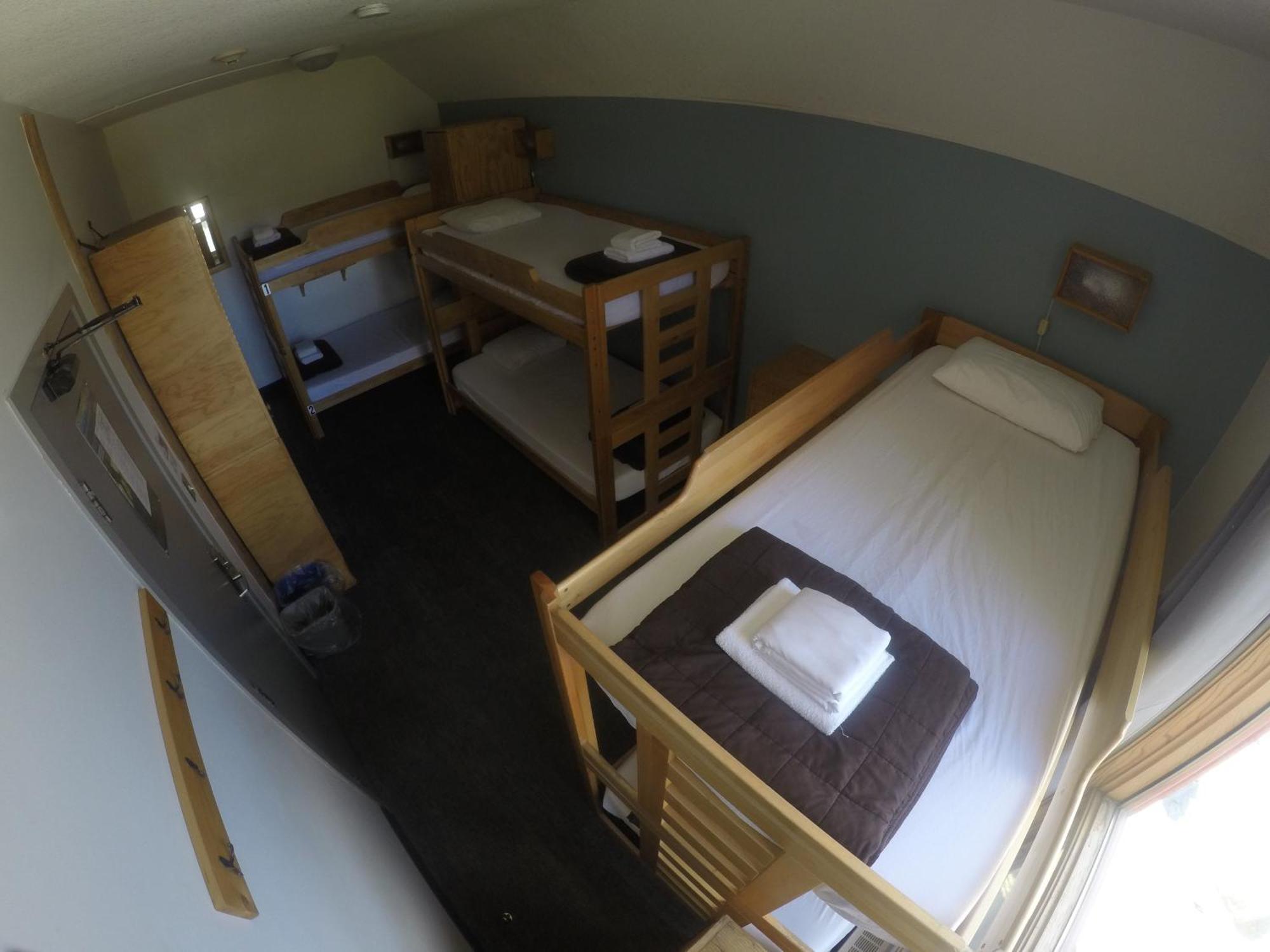 Hi Lake Louise Alpine Centre - Hostel エクステリア 写真